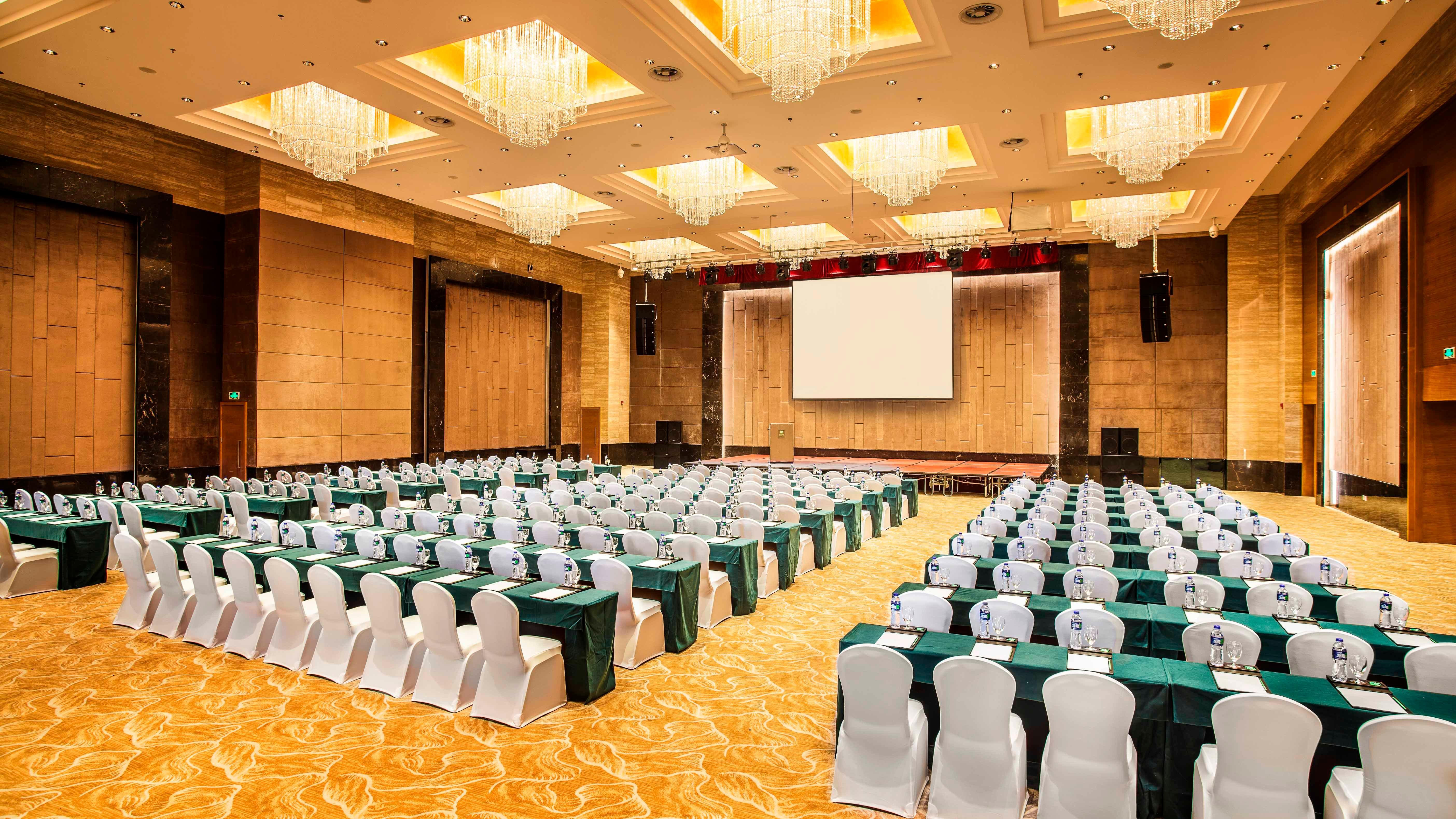 Holiday Inn Nanchang Riverside By Ihg Esterno foto
